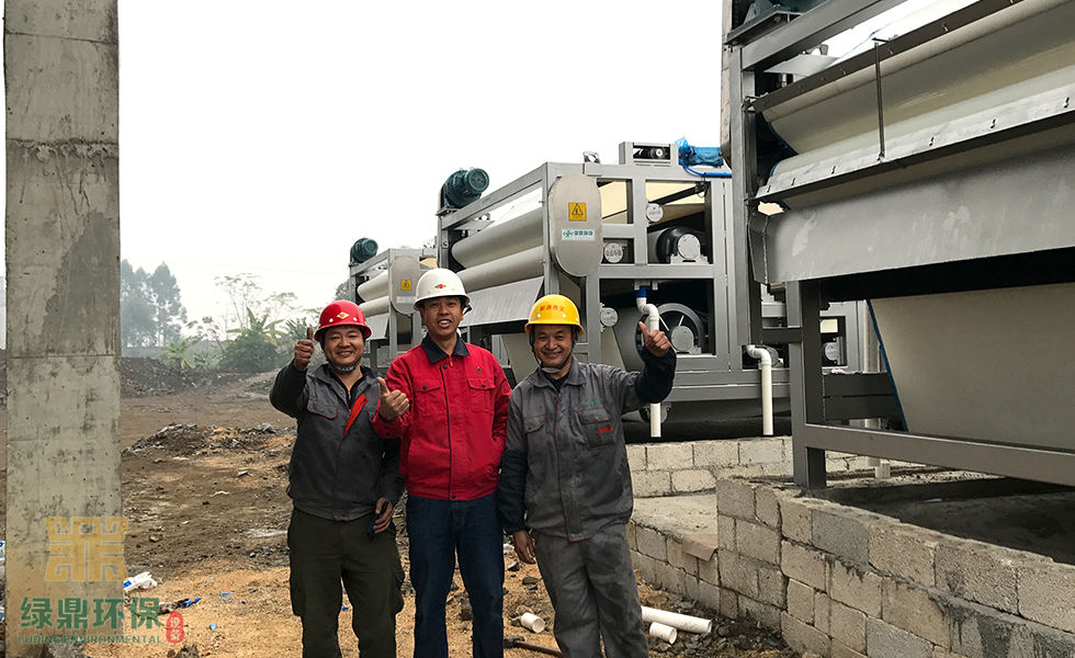 國內(nèi)安裝培訓(xùn)團(tuán)隊(duì)